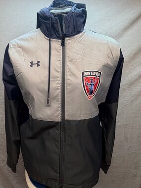 Under Armour Men’s Gray & Black Indy Eleven Hooded Windbreaker